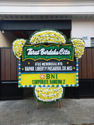 Papan Bunga Duka di Malang Nengah