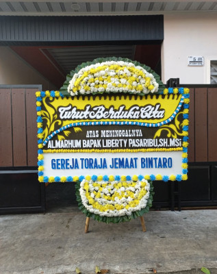 Papan Bunga Duka di Malang Nengah